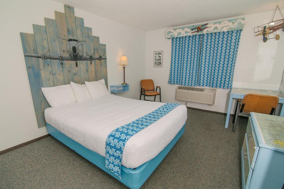 | Riverside Inn