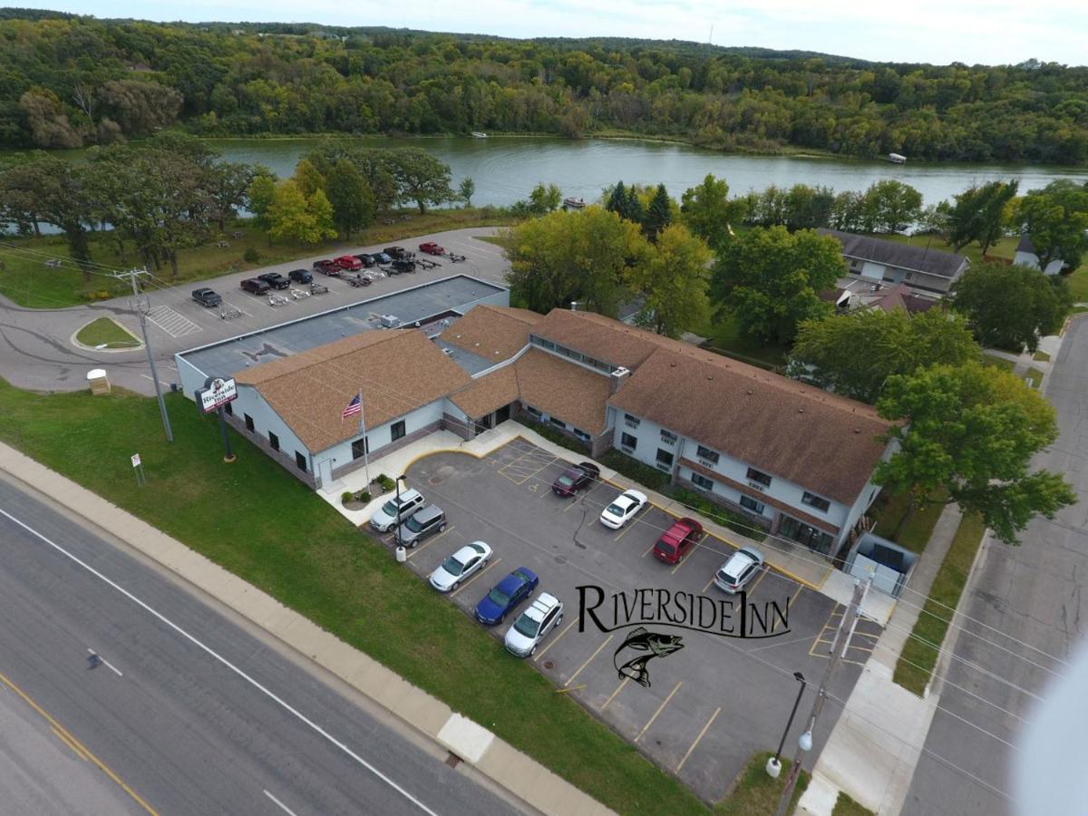 | Riverside Inn