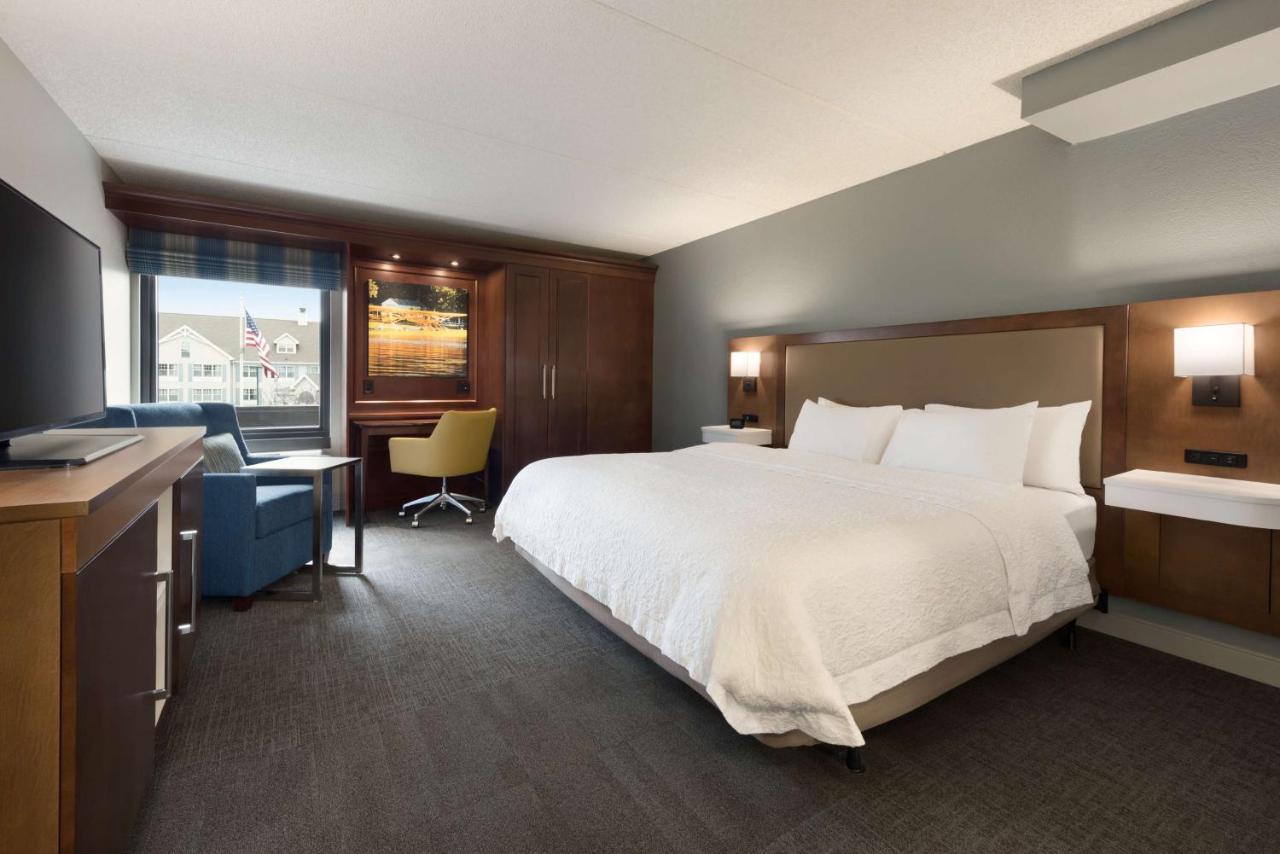 King Room - Mobility Accessible/Non-Smoking at Hampton Inn Appleton-Fox River Mall Area