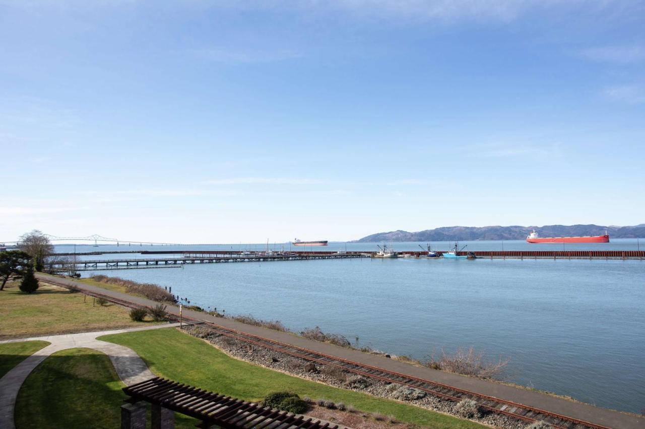 | Hampton Inn & Suites Astoria