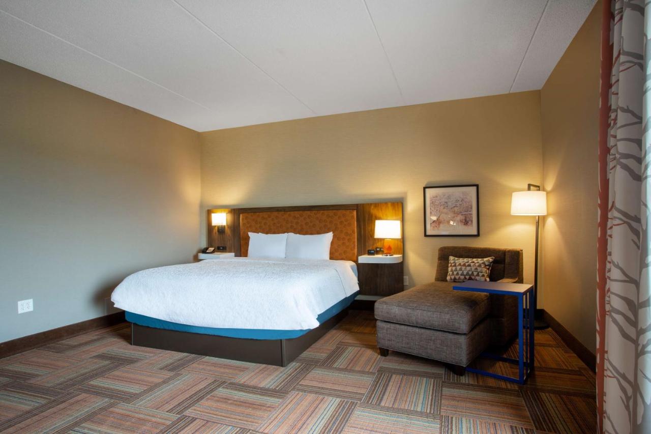King Deluxe Room with Whirlpool Tub at Hampton Inn Watertown