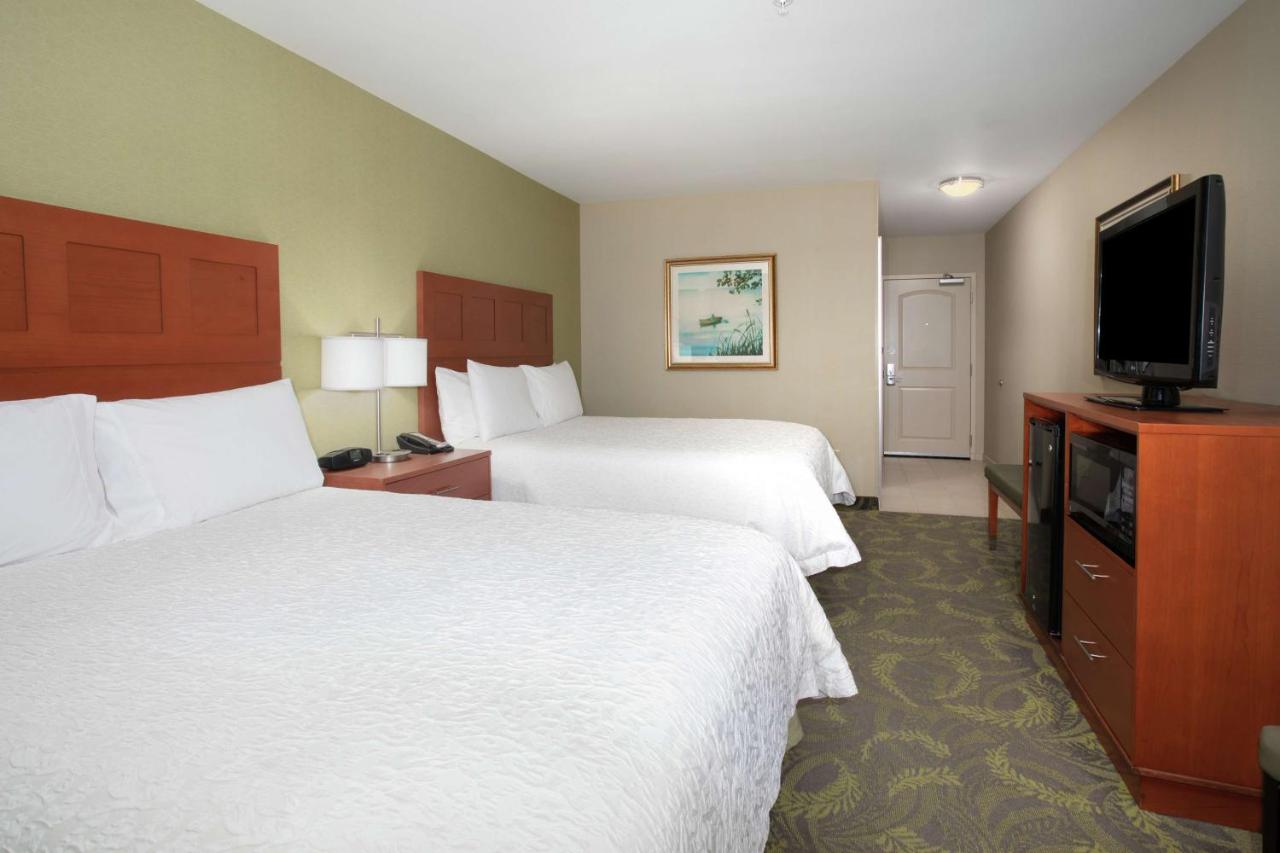 | Hampton Inn & Suites Astoria