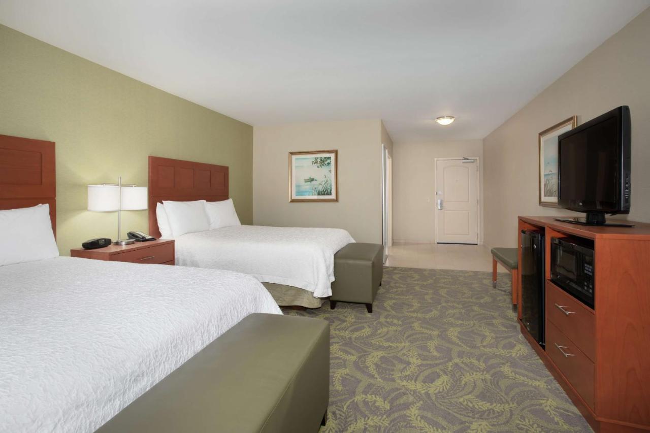  | Hampton Inn & Suites Astoria