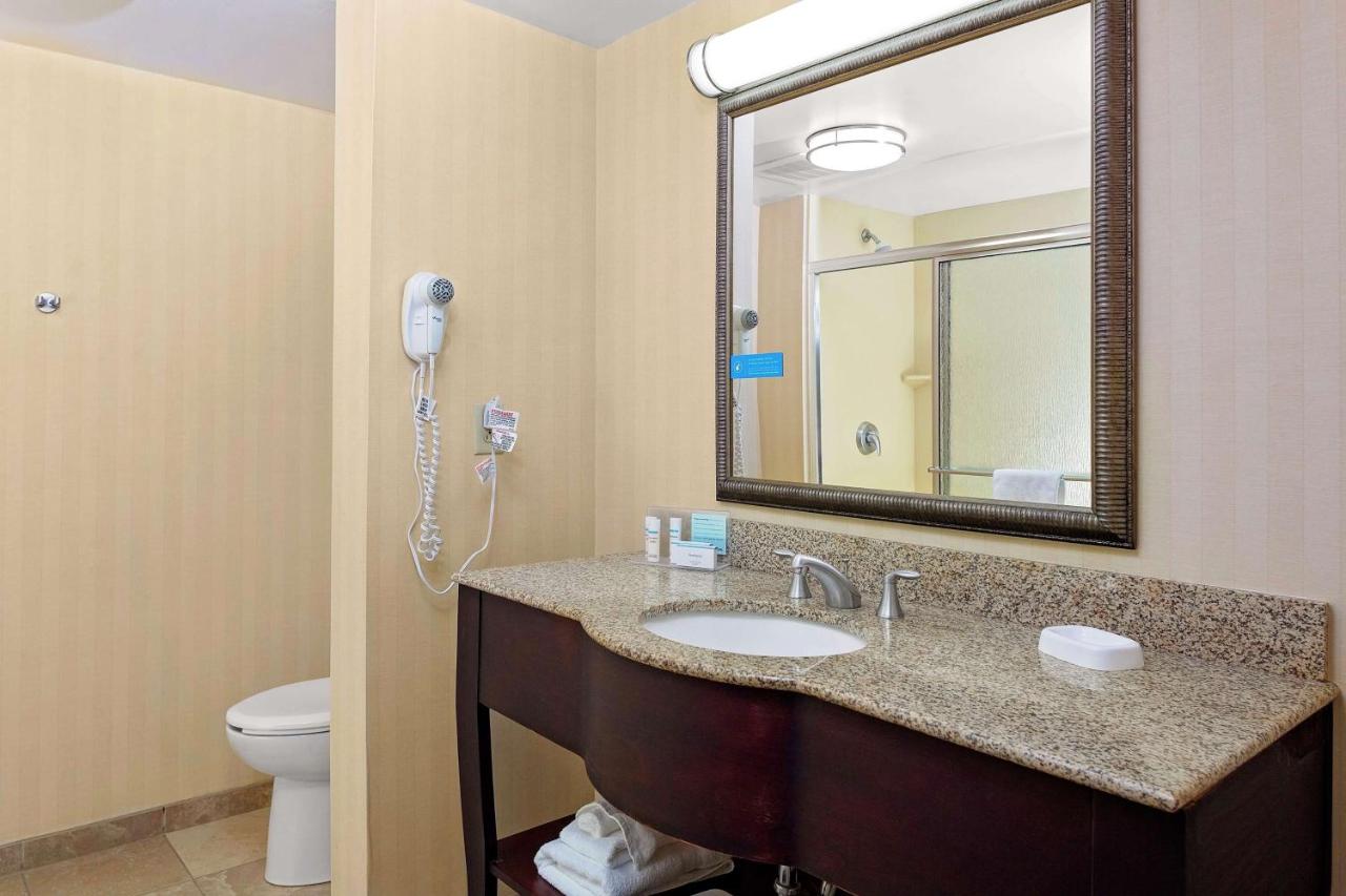 Standard King Room (4 Adults) at Hampton Inn Atlanta Fairburn