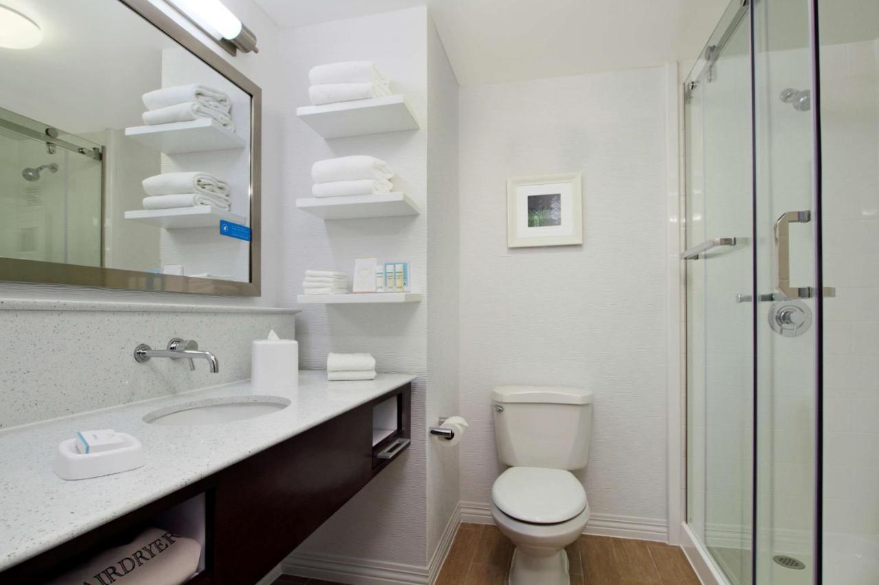 | Hampton by Hilton Austin South - I-35 & Ben White