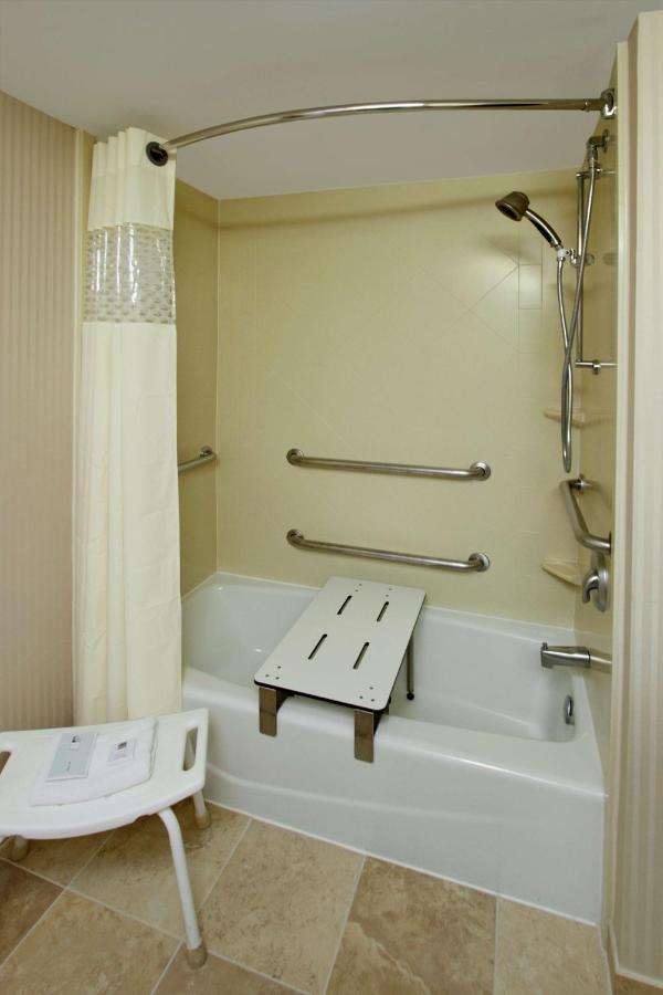 | Hampton by Hilton Austin South - I-35 & Ben White