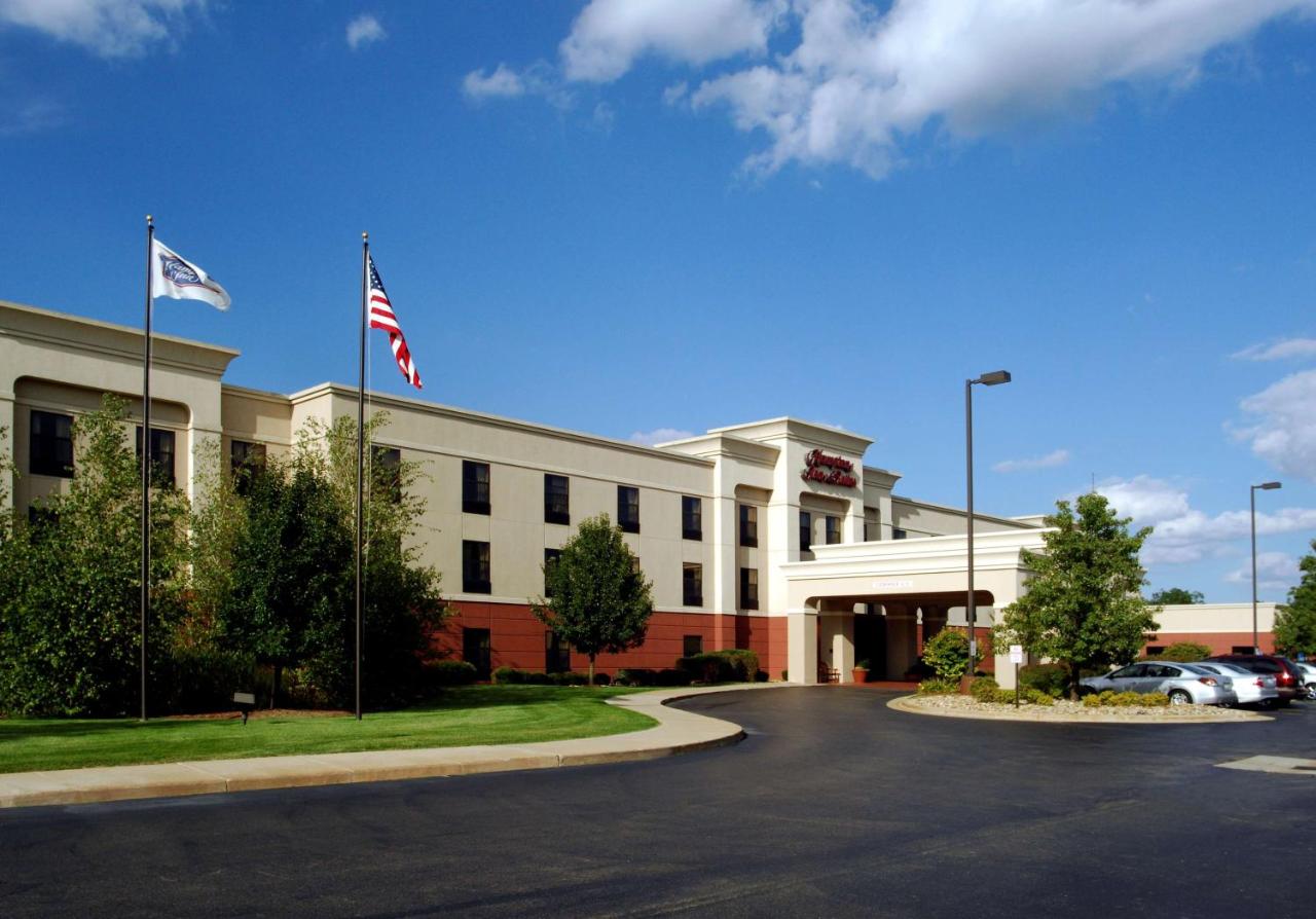 | Hampton Inn & Suites Kalamazoo-Oshtemo