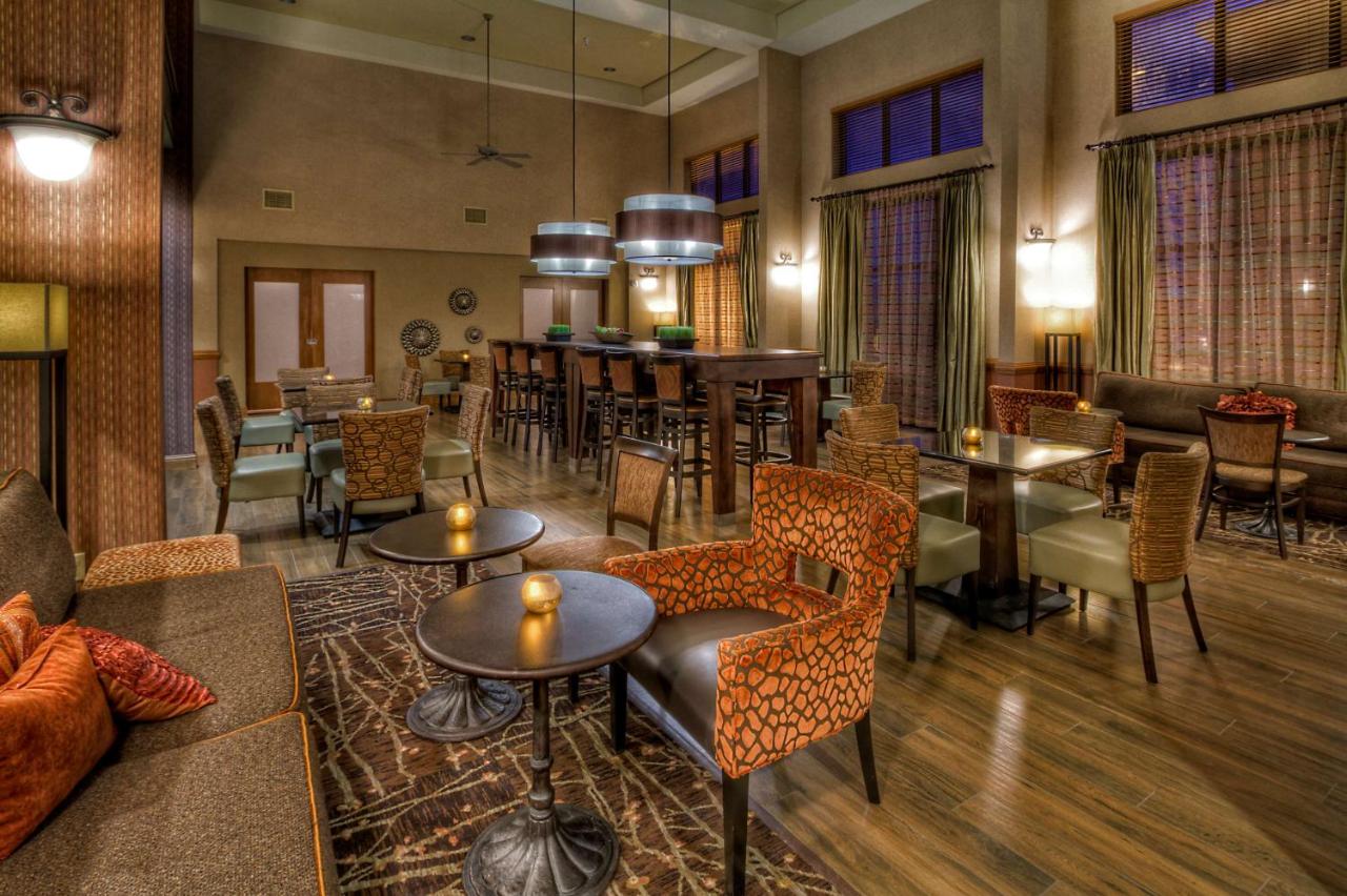 | Hampton Inn & Suites Kalamazoo-Oshtemo