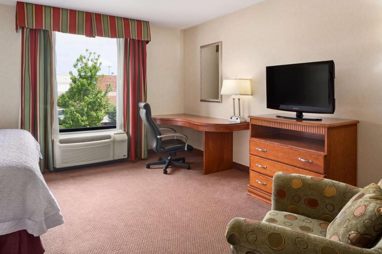 King Studio at Hampton Inn Belle Vernon