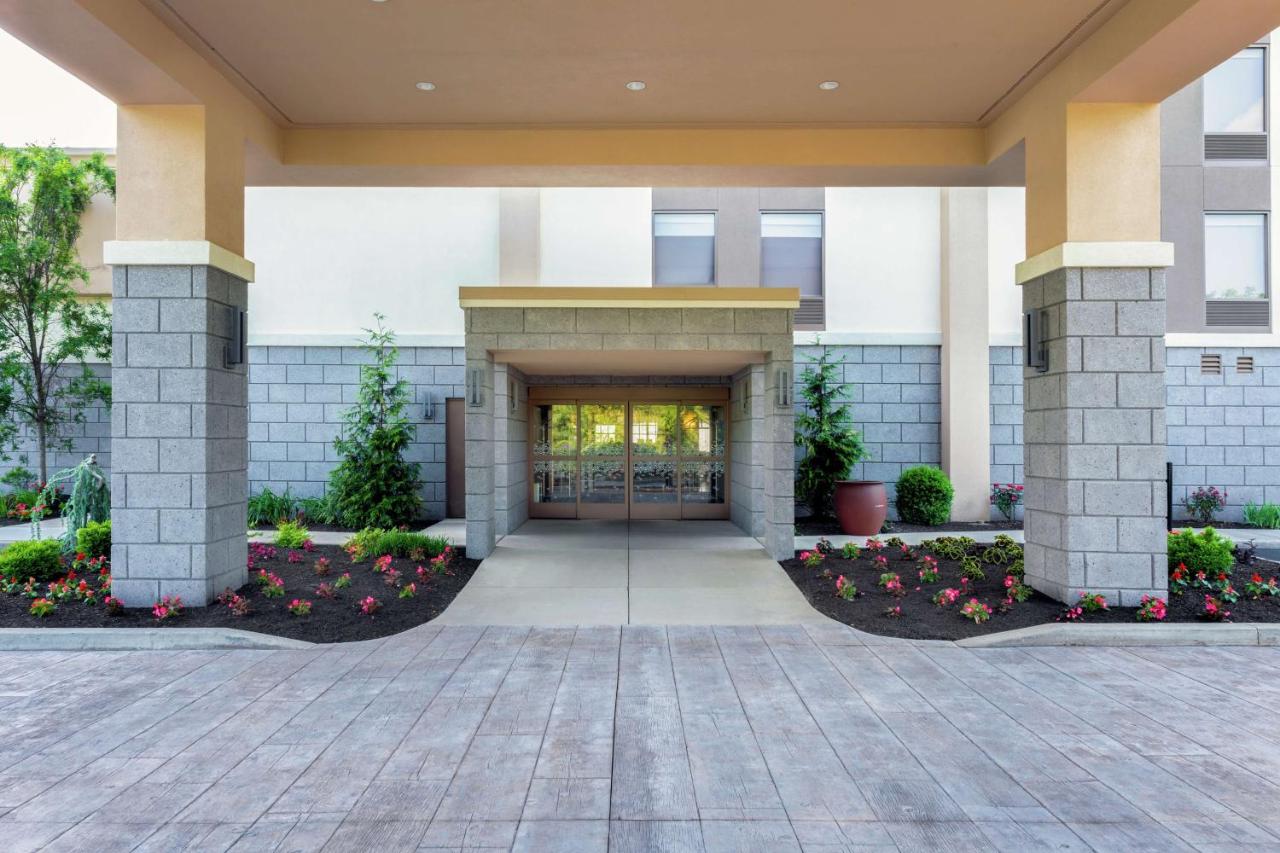 | Hampton Inn Bedford