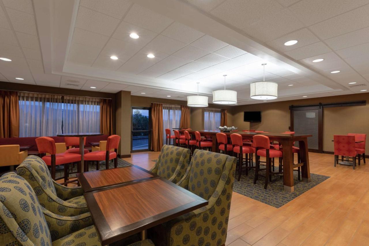 | Hampton Inn Bedford