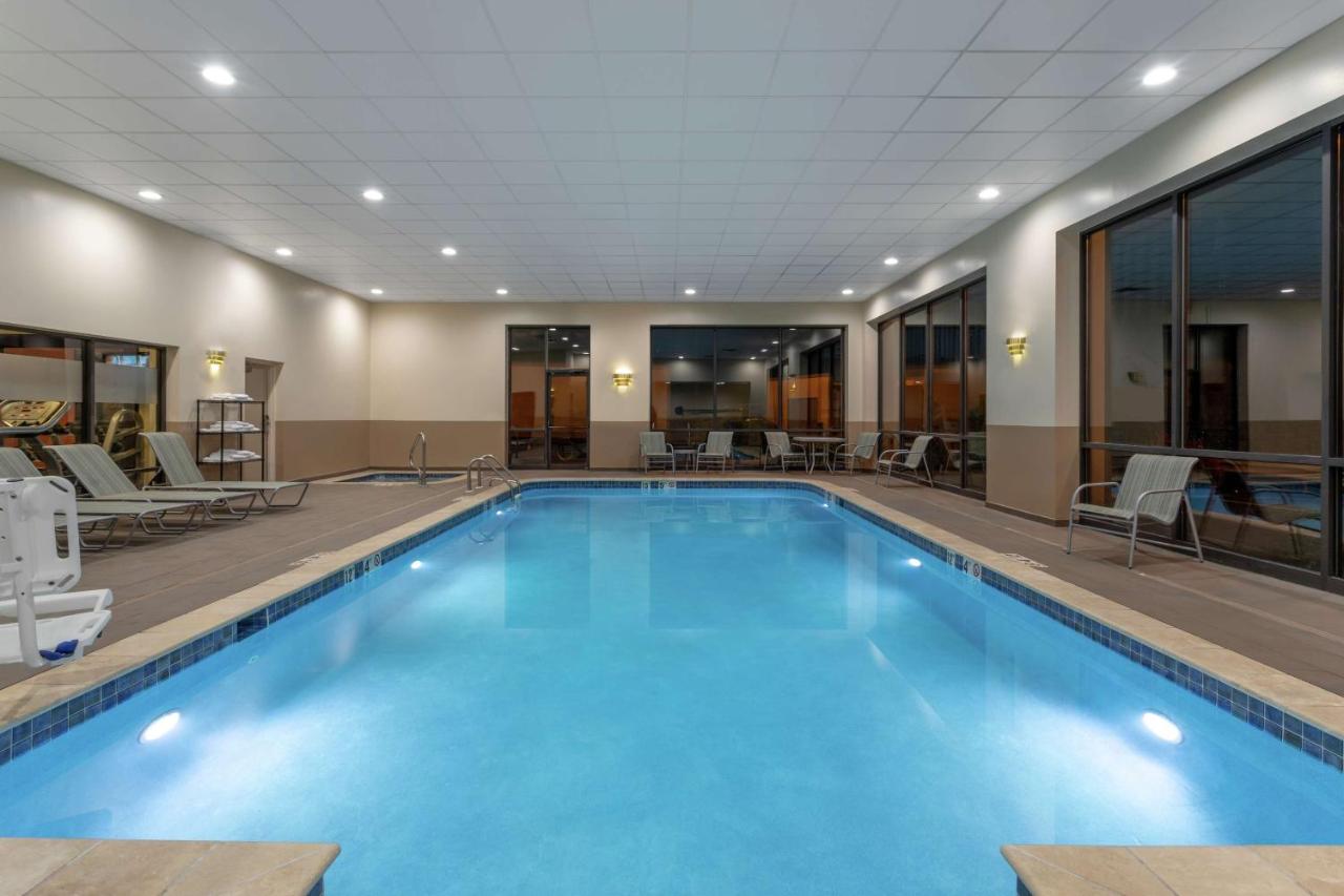 | Hampton Inn Bedford
