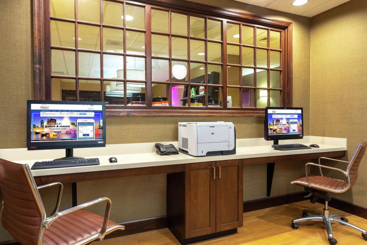 | Hampton Inn Bedford