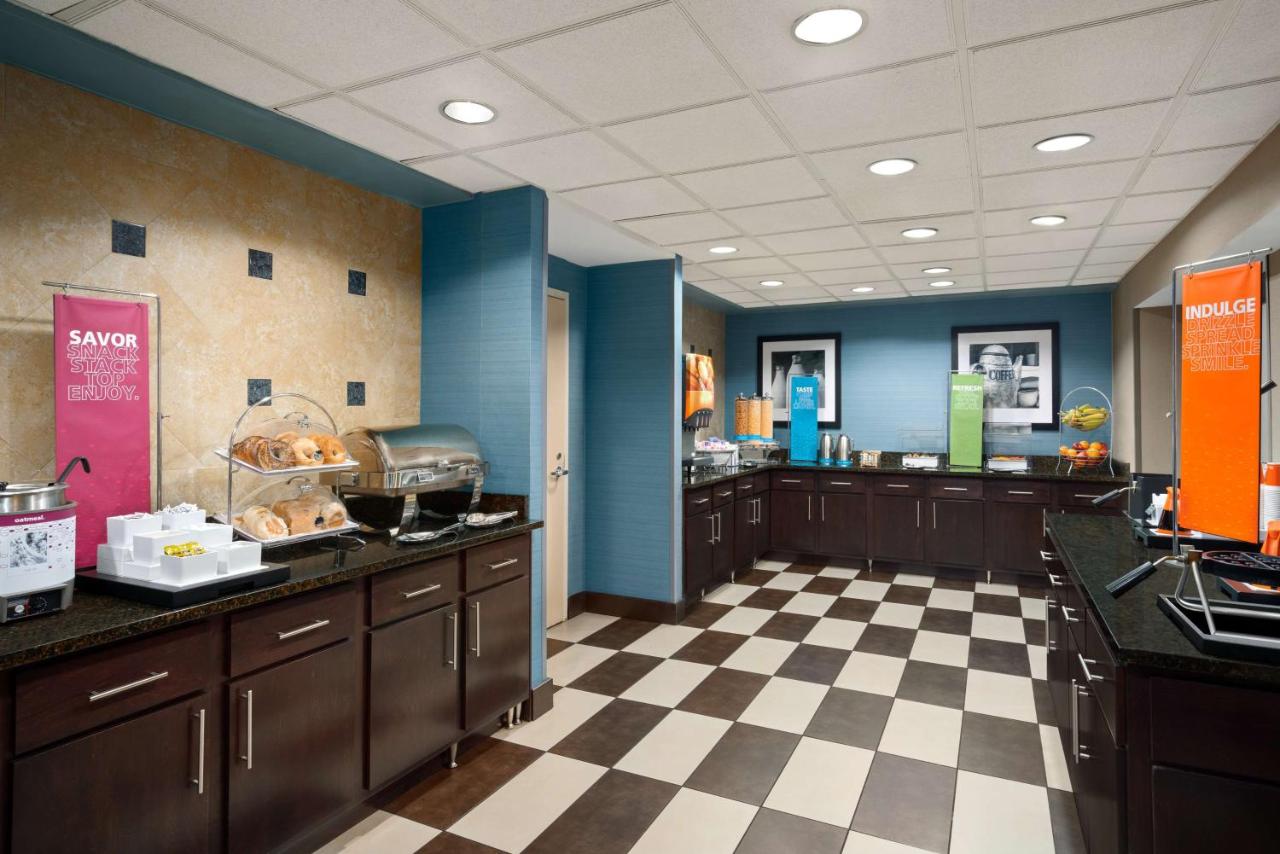 Queen Room - Non-Smoking at Hampton Inn & Suites Bluffton-Sun City