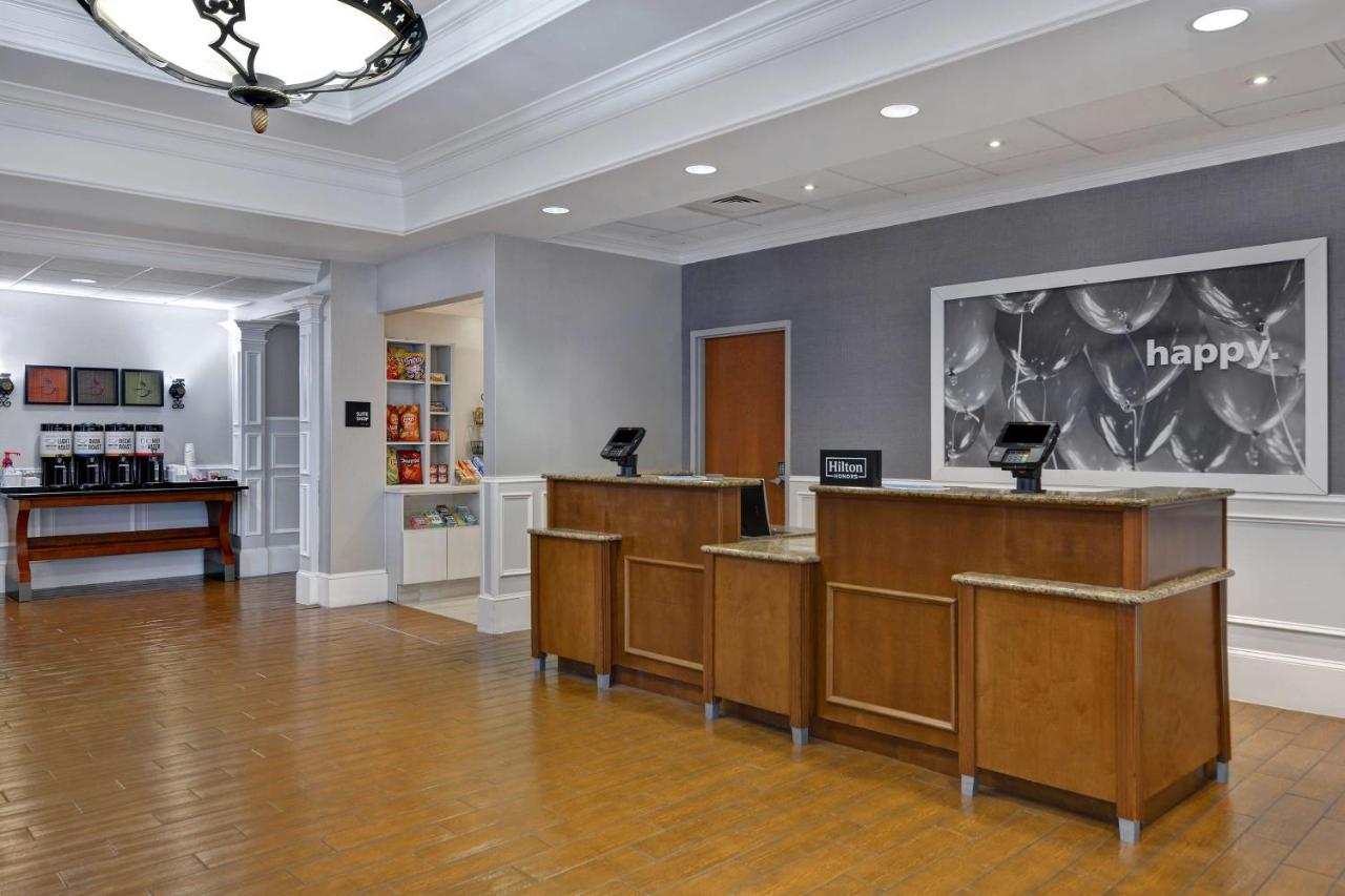 | Hampton Inn & Suites Birmingham-Hoover-Galleria