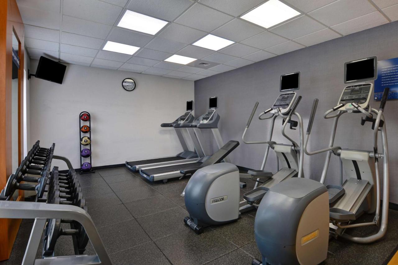 | Hampton Inn & Suites Birmingham-Hoover-Galleria