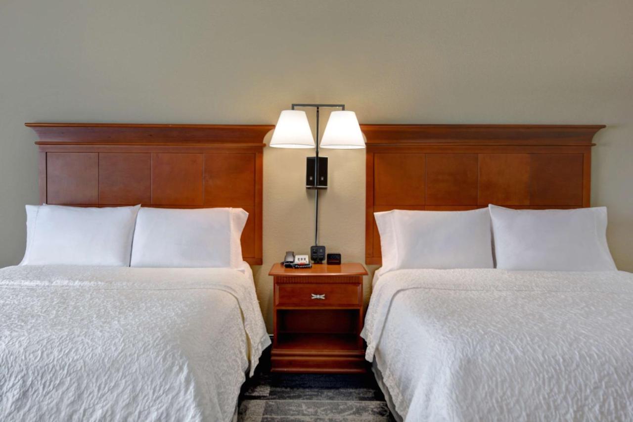 | Hampton Inn & Suites Birmingham-Hoover-Galleria