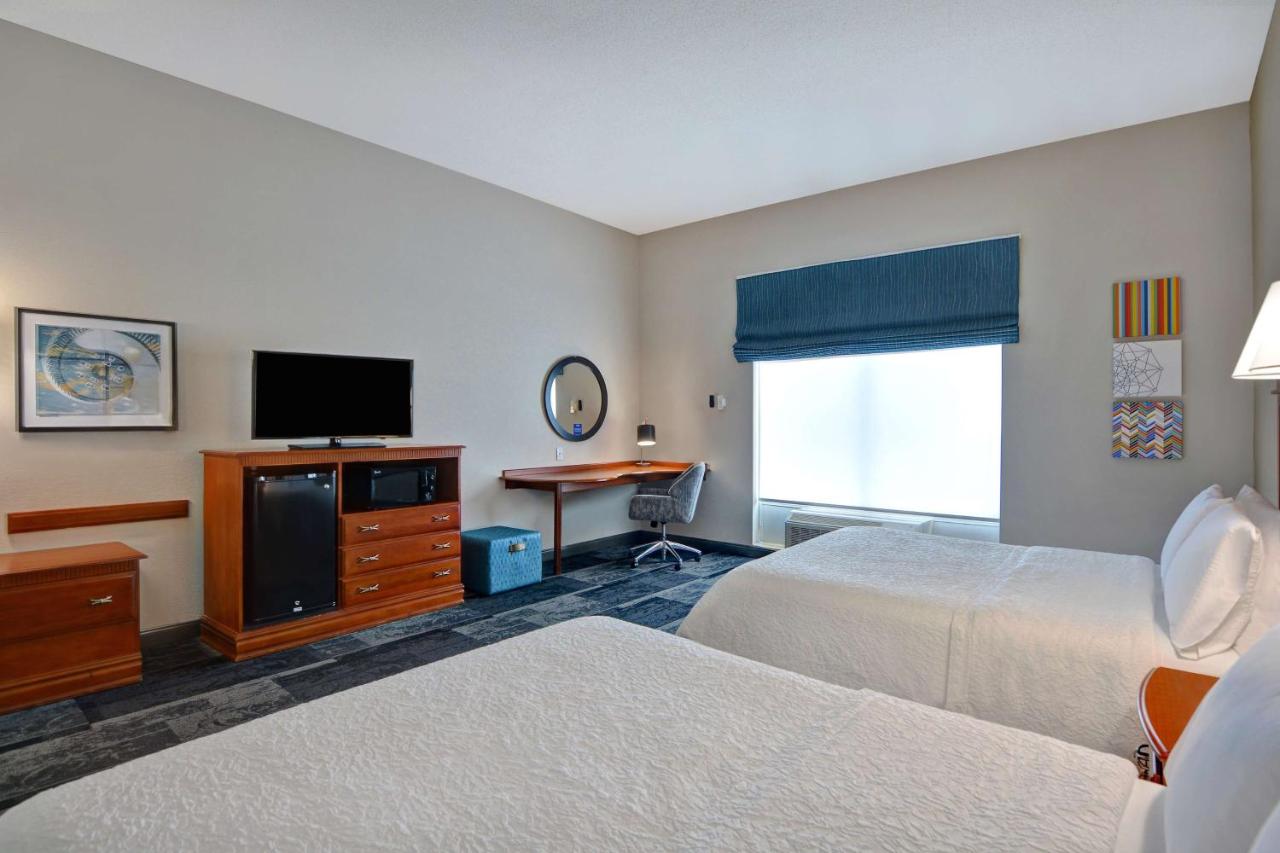| Hampton Inn & Suites Birmingham-Hoover-Galleria
