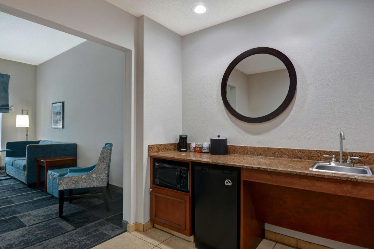 | Hampton Inn & Suites Birmingham-Hoover-Galleria