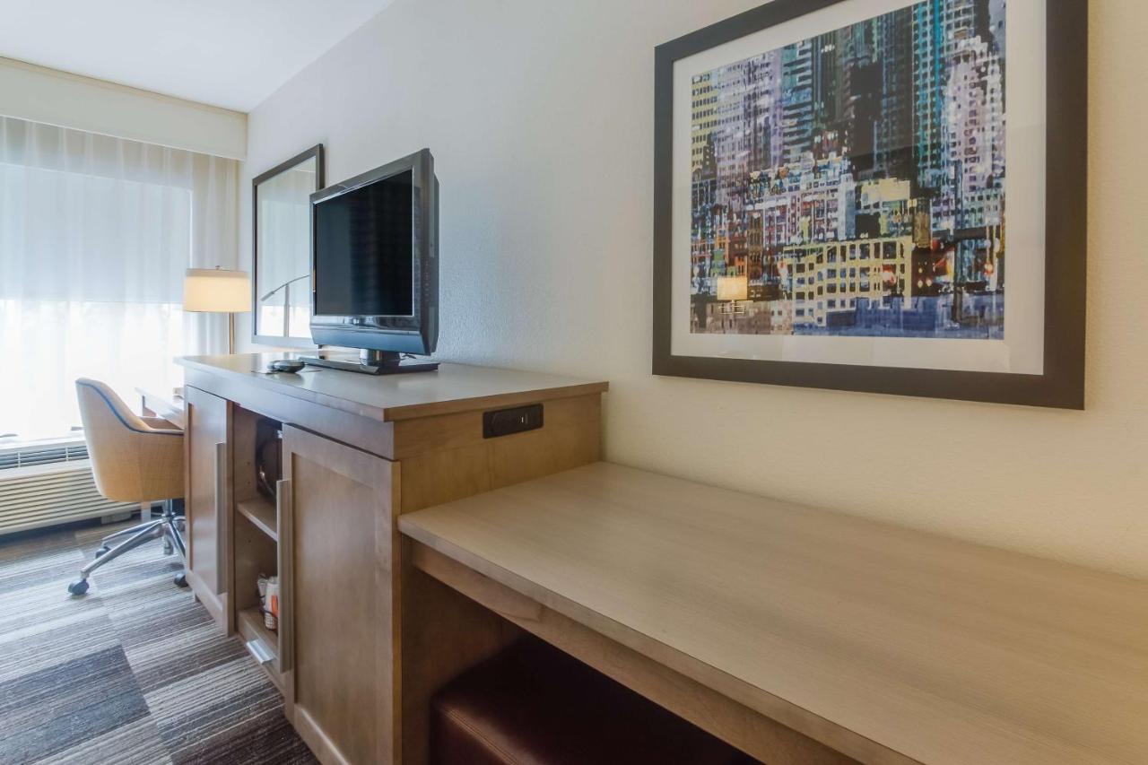 | Hampton Inn Bellevue/Nashville I-40 West