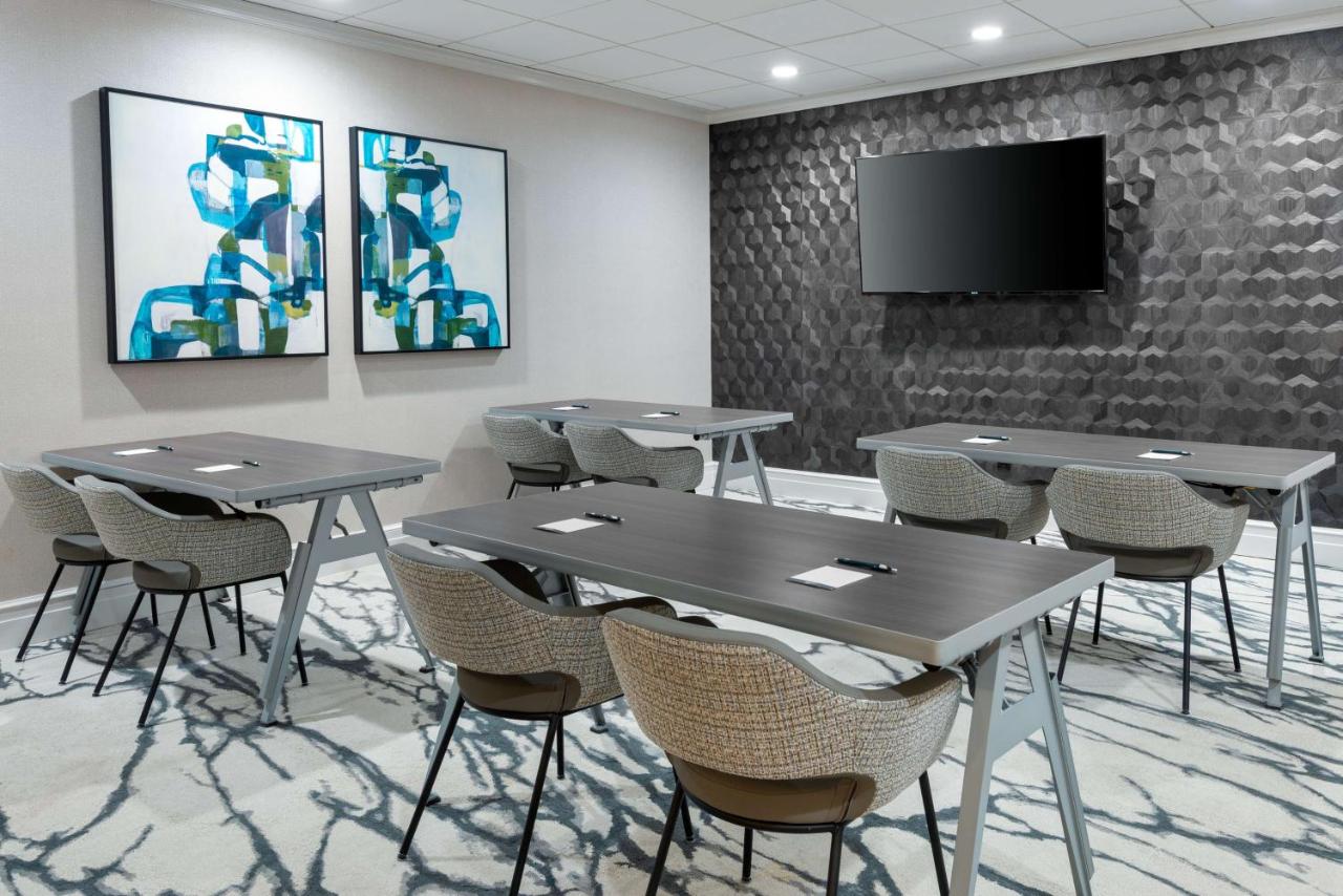 | Homewood Suites by Hilton Boston/Canton, MA