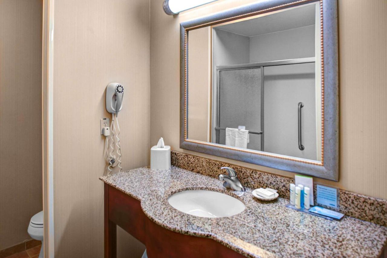 King Bed Study with Sofabed - Non-Smoking at Hampton Inn Coldwater