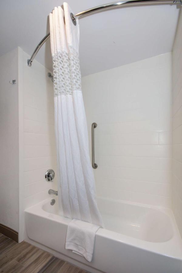 | Hampton Inn Brevard