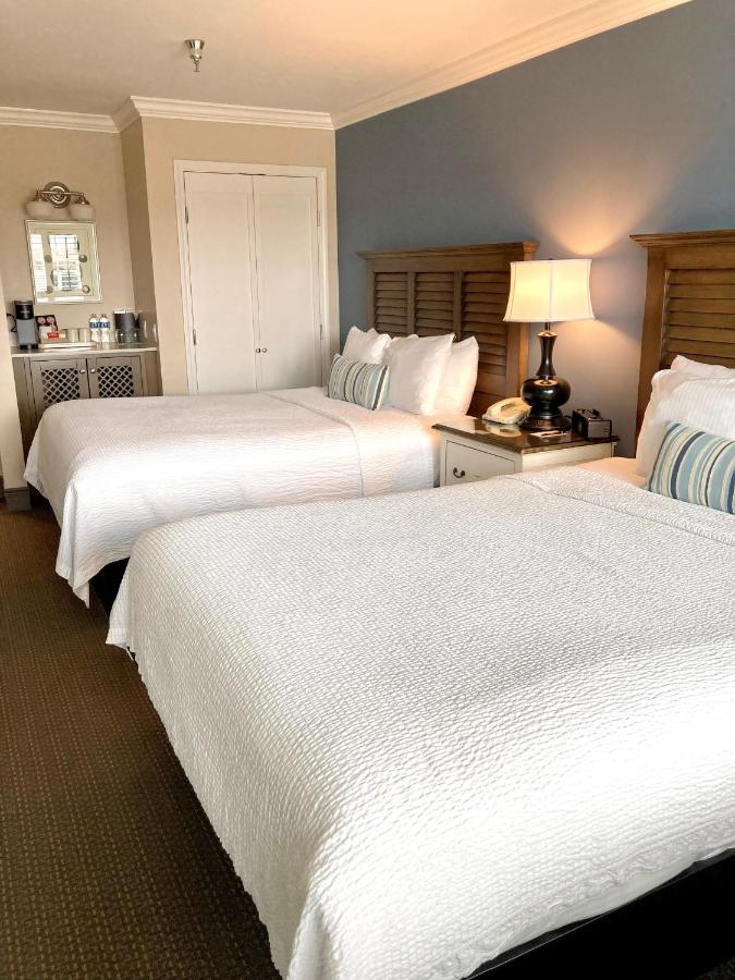 Deluxe Two Queen Beds Room at Sand Pebbles Inn