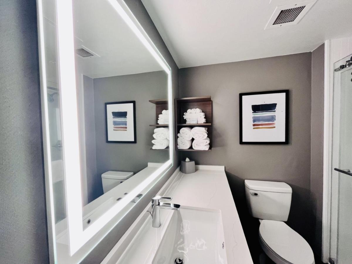 | Evergreen Suites Federal Way