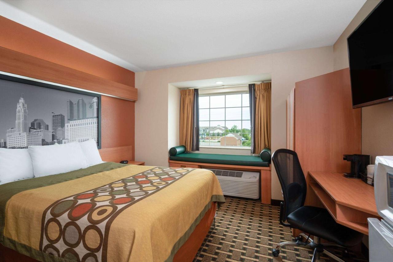 Queen Room - Non-Smoking at Super 8 by Wyndham Columbus West