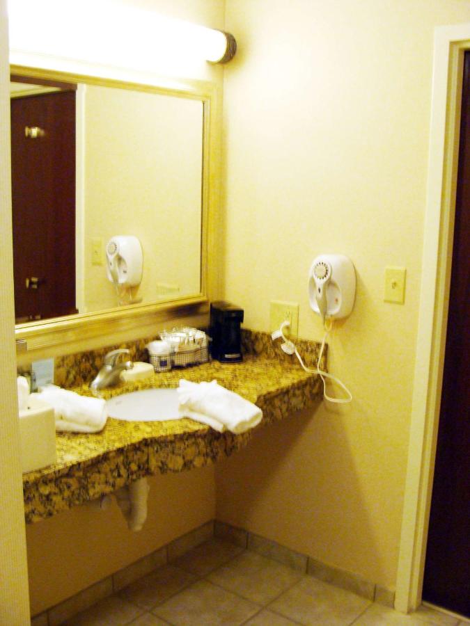 | Hampton Inn Calera