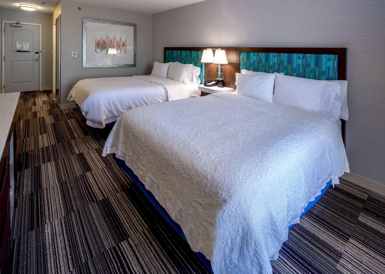 Queen Room - Non-Smoking at Hampton Inn & Suites Chicago Southland-Matteson