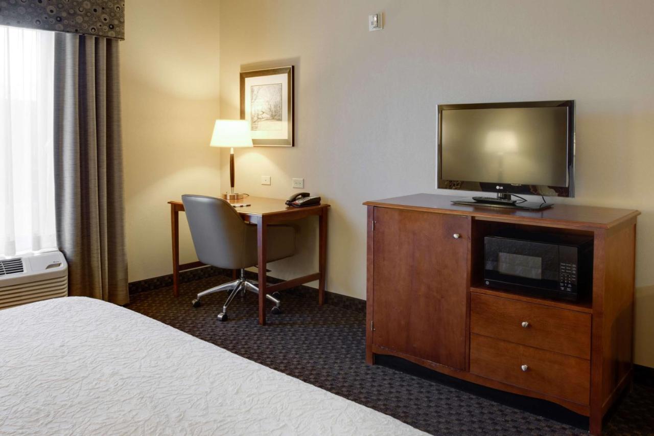 King Room at Hampton Inn Chickasha