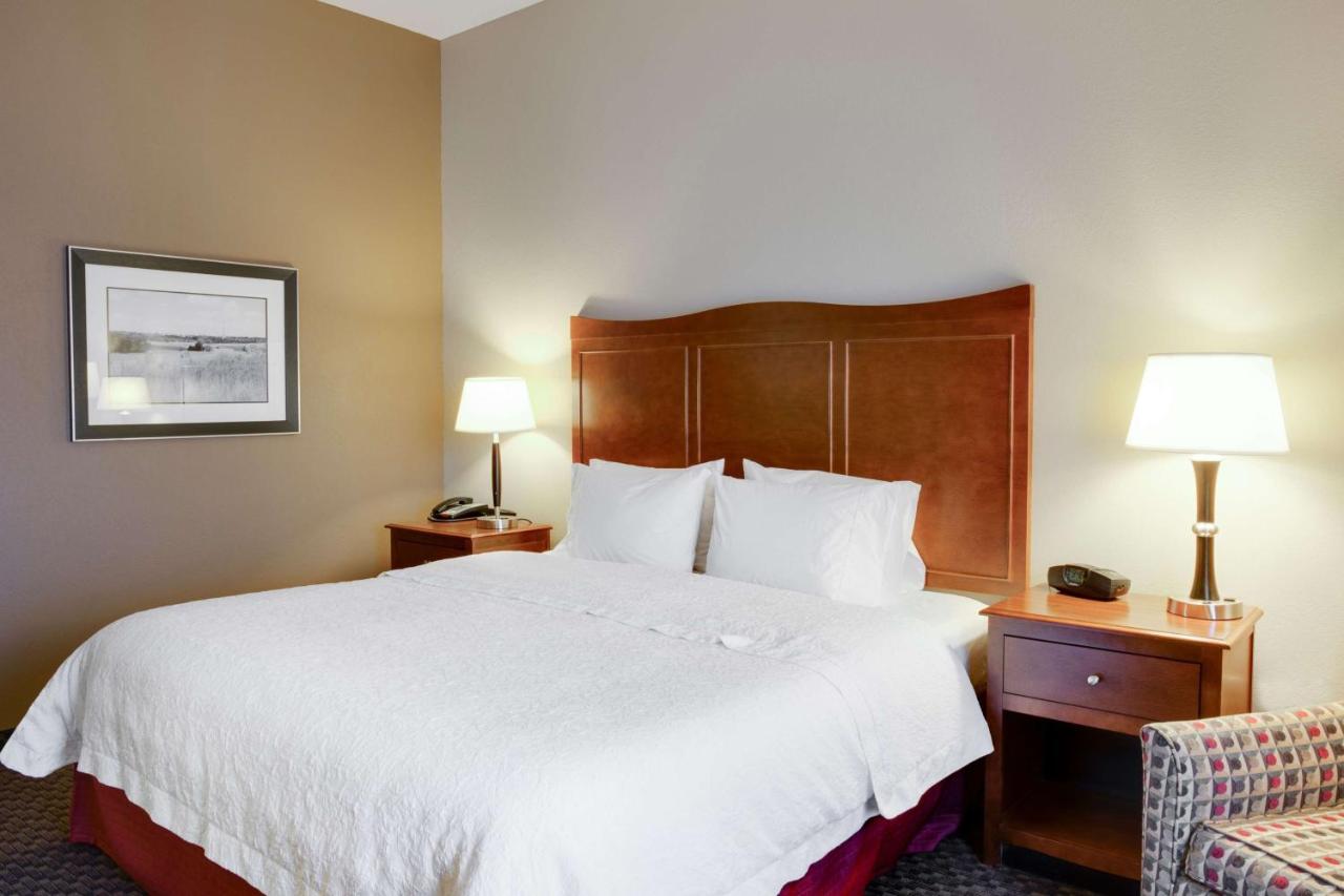 King Room at Hampton Inn Chickasha