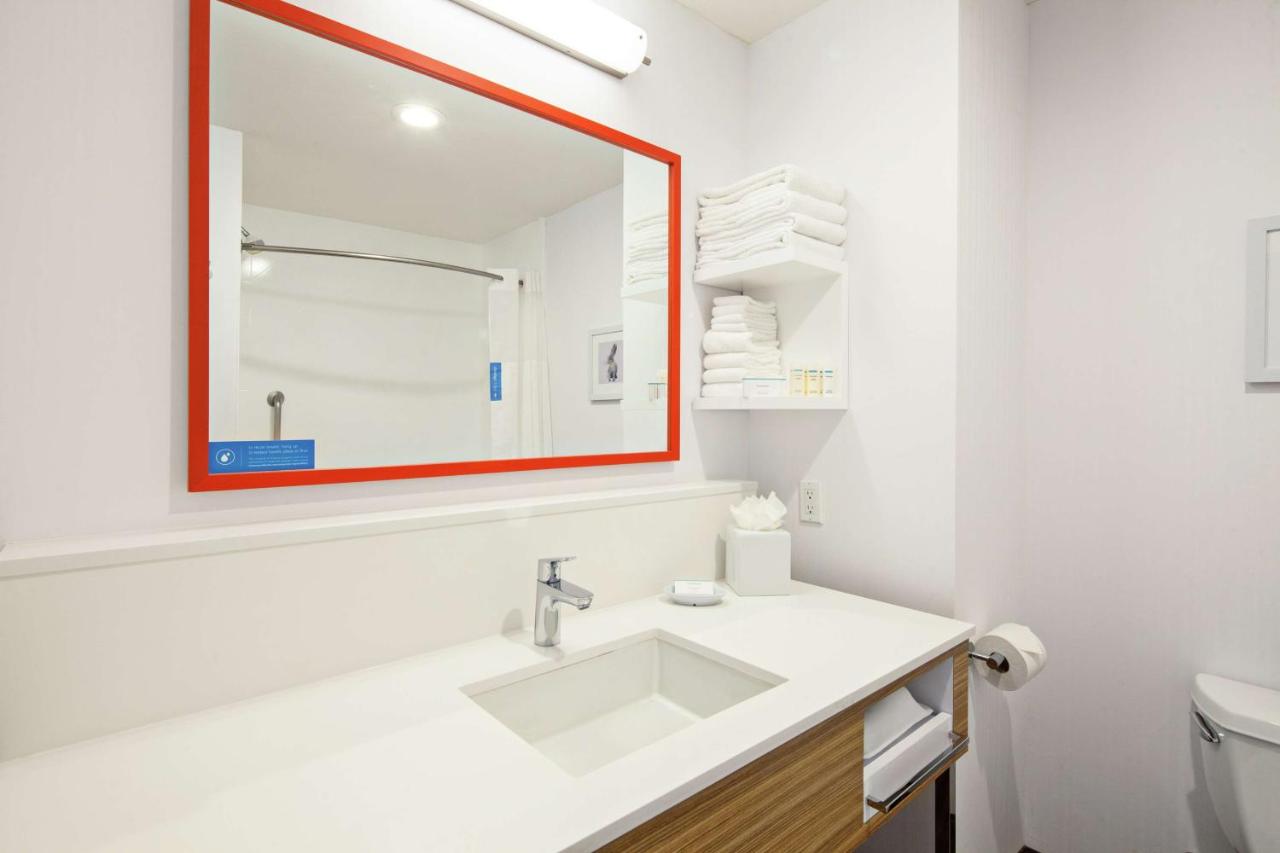 Queen Room with Two Queen Beds - Non-Smoking at Hampton Inn & Suites Chino Hills