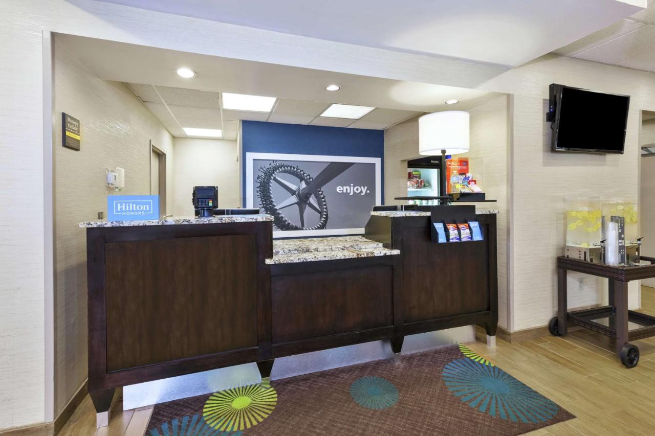 | Hampton Inn Clinton