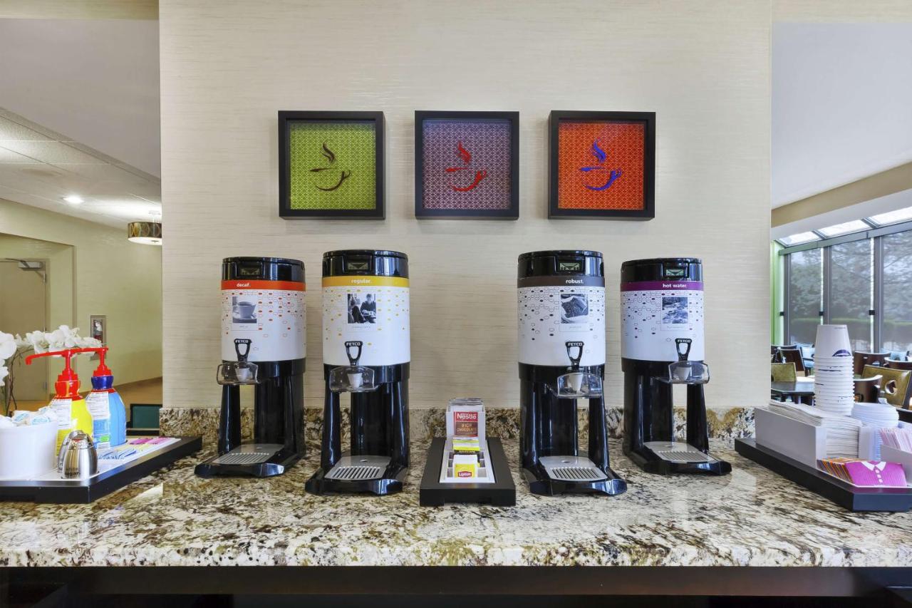| Hampton Inn Clinton