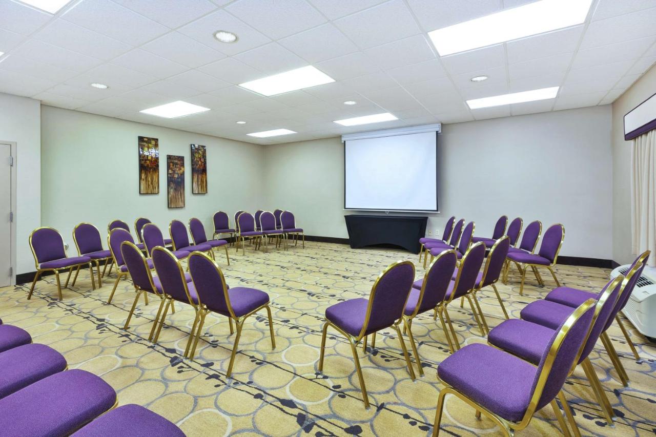 | Hampton Inn Clinton