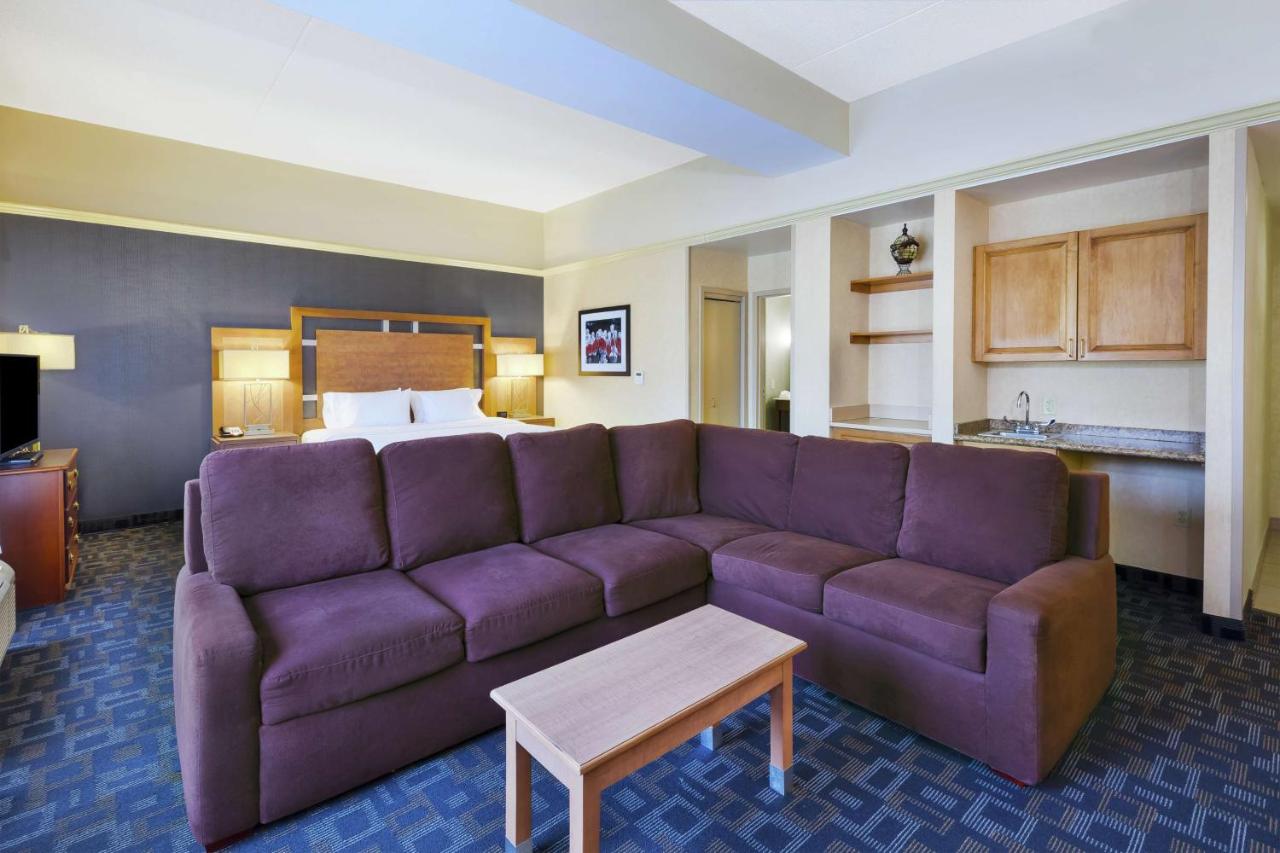 | Hampton Inn Clinton