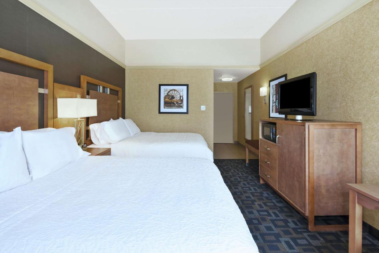 | Hampton Inn Clinton