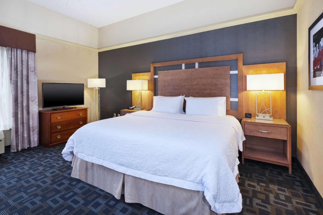 | Hampton Inn Clinton