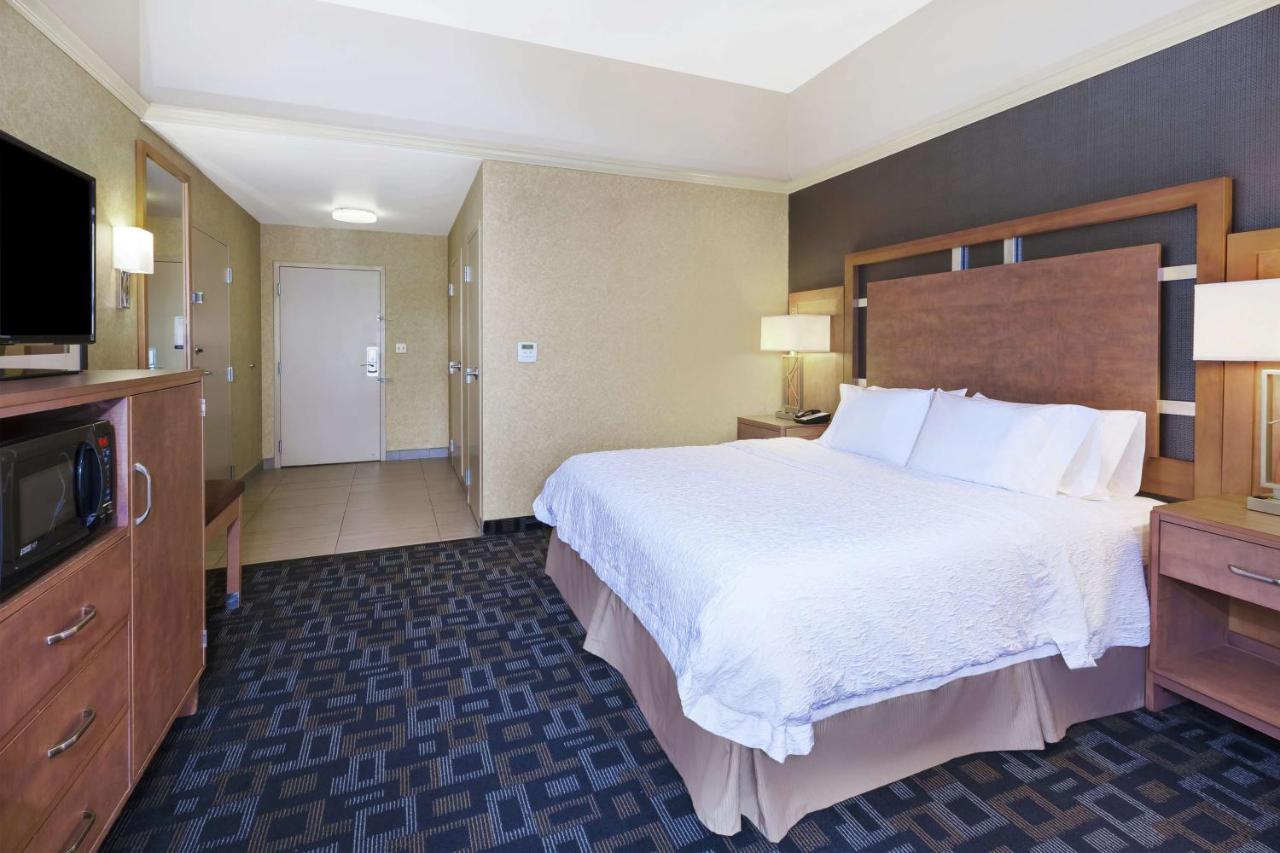 | Hampton Inn Clinton
