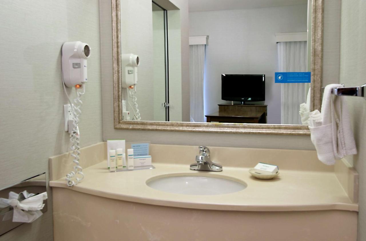 King Studio with Sofa Bed at Hampton Inn & Suites Columbus Hilliard