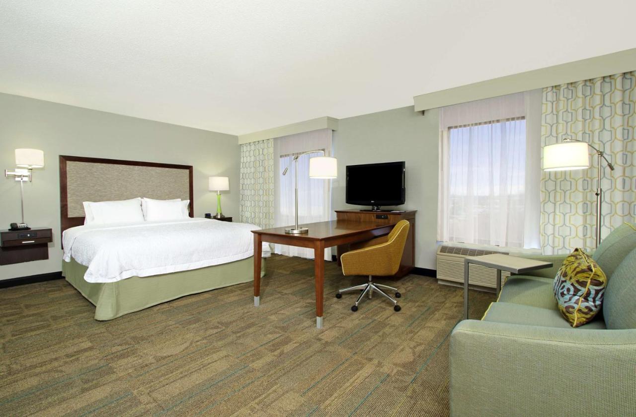 King Studio with Sofa Bed at Hampton Inn & Suites Columbus Hilliard