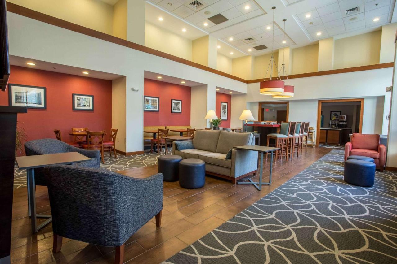 | Hampton Inn & Suites Tilton