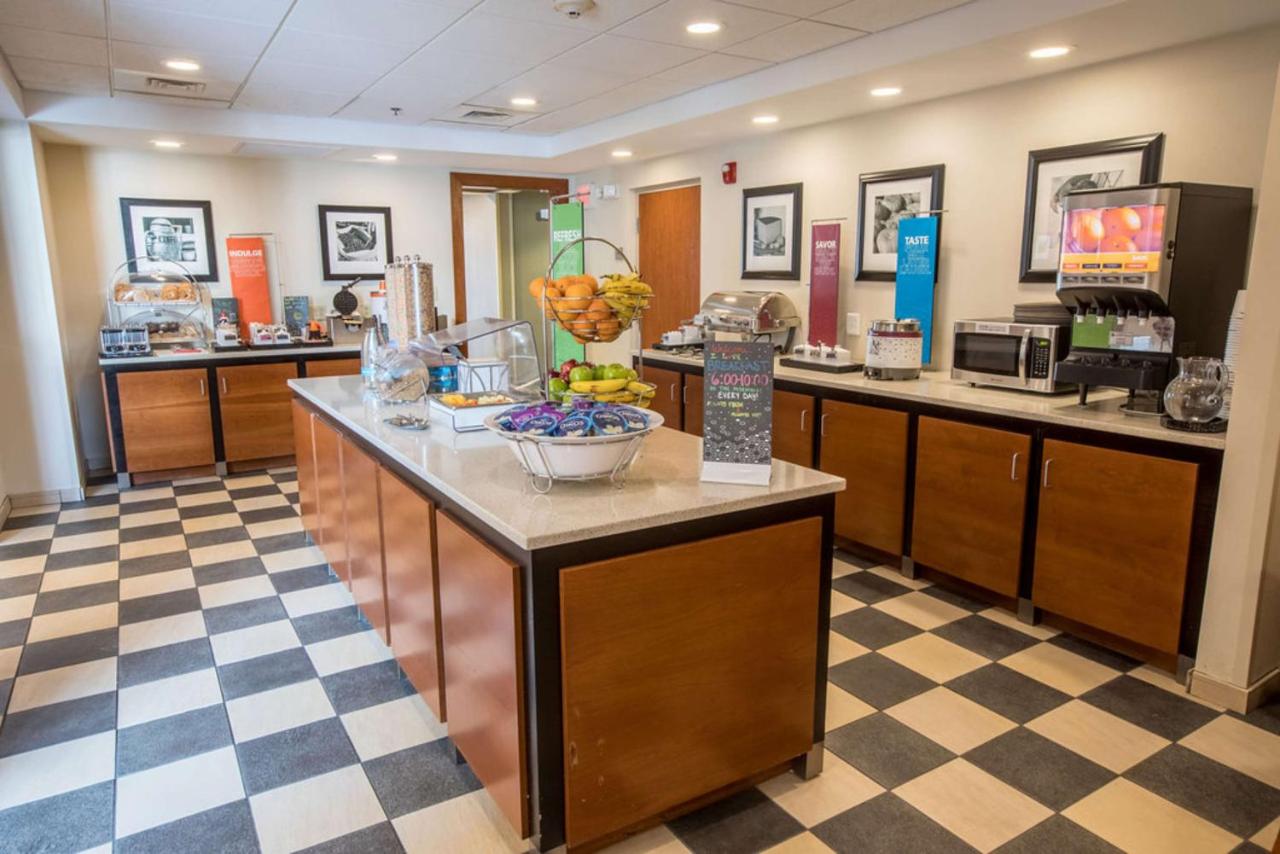 | Hampton Inn & Suites Tilton