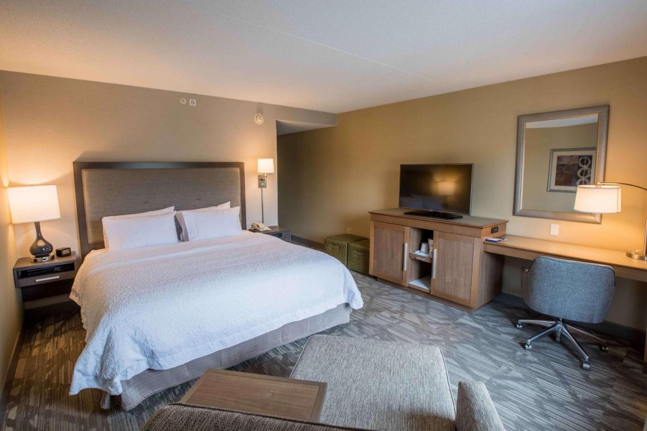 | Hampton Inn & Suites Tilton