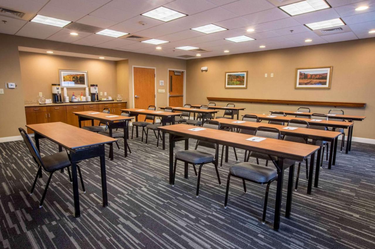 | Hampton Inn & Suites Tilton