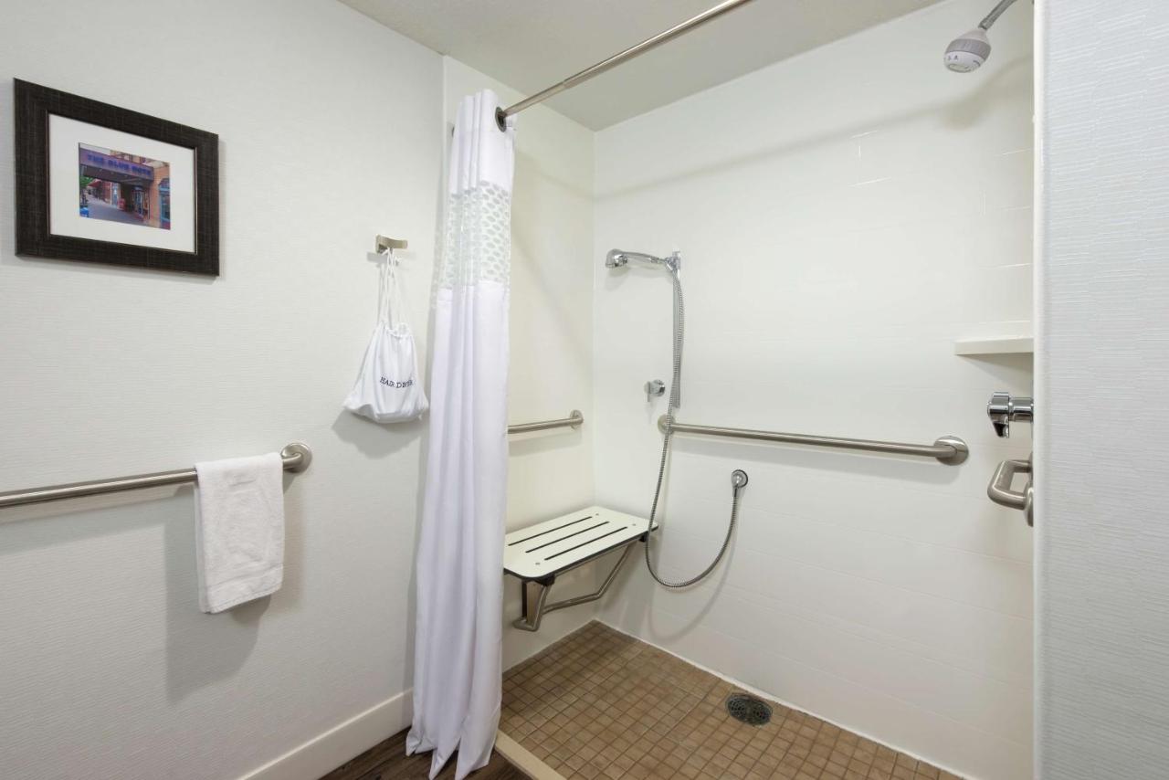 King Room - Disability Access at Hampton Inn Columbia
