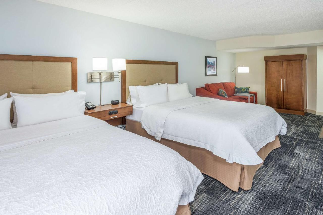 Two Queen Room with Sofa Bed - Non Smoking at Hampton Inn Columbia